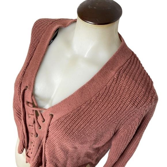 Cropped Boxy Lace Up Front Sweater 🤍 - Picture 3 of 7